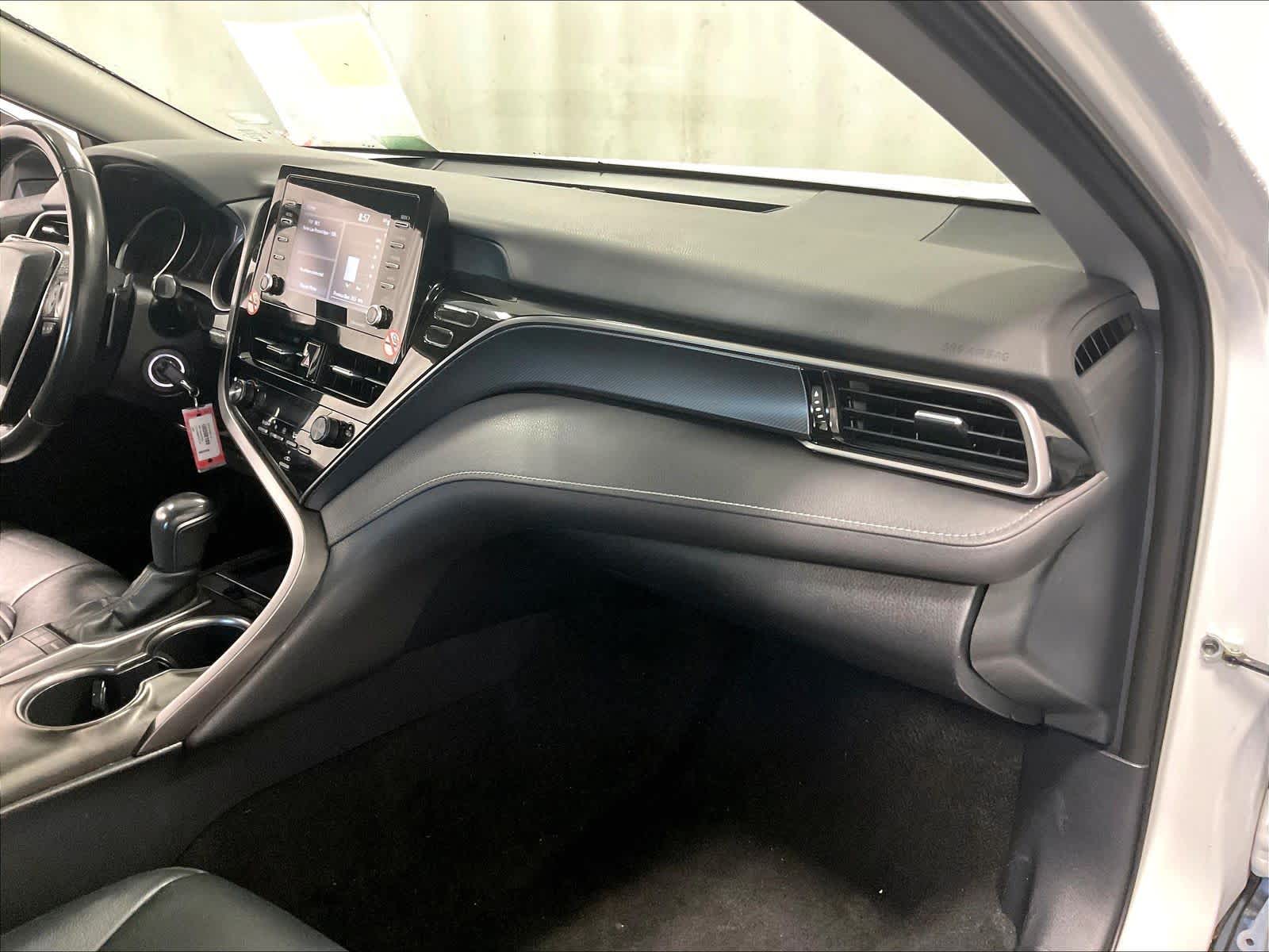 2023 Toyota Camry SE - Photo 13