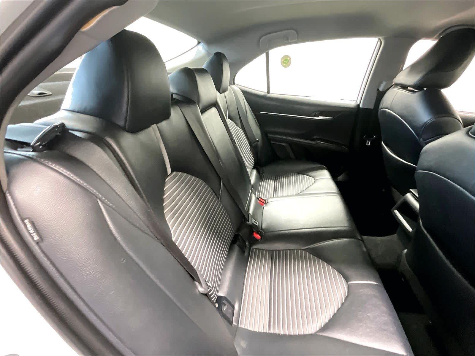 2023 Toyota Camry SE - Photo 16