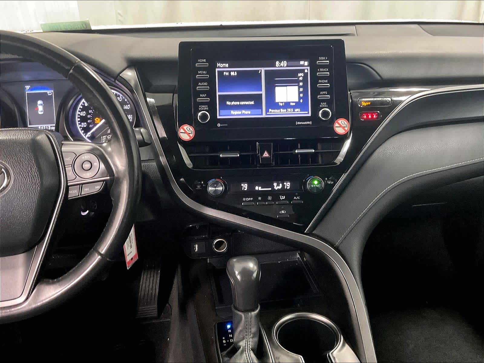 2023 Toyota Camry SE - Photo 18