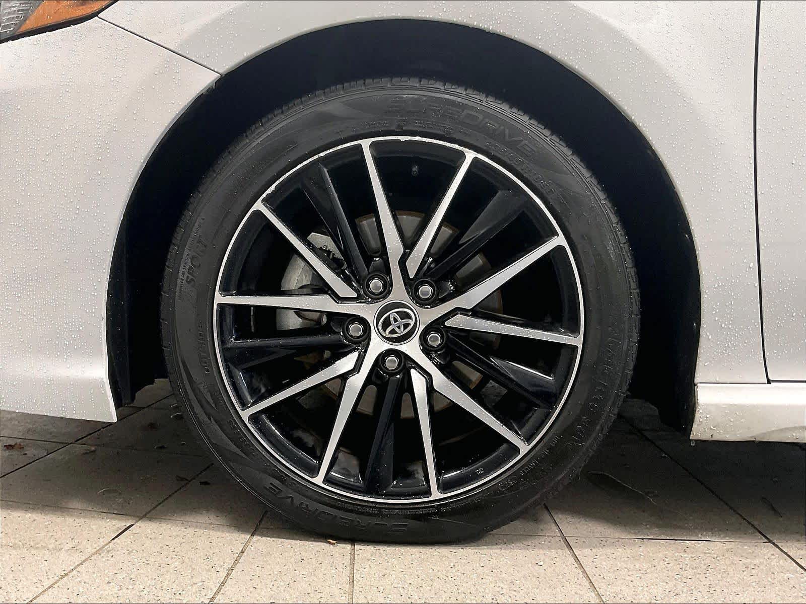 2023 Toyota Camry SE - Photo 7