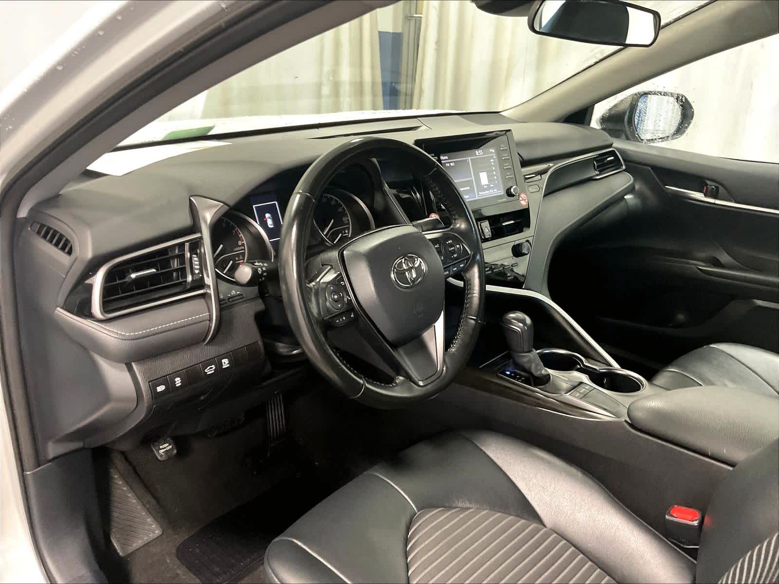 2023 Toyota Camry SE - Photo 8