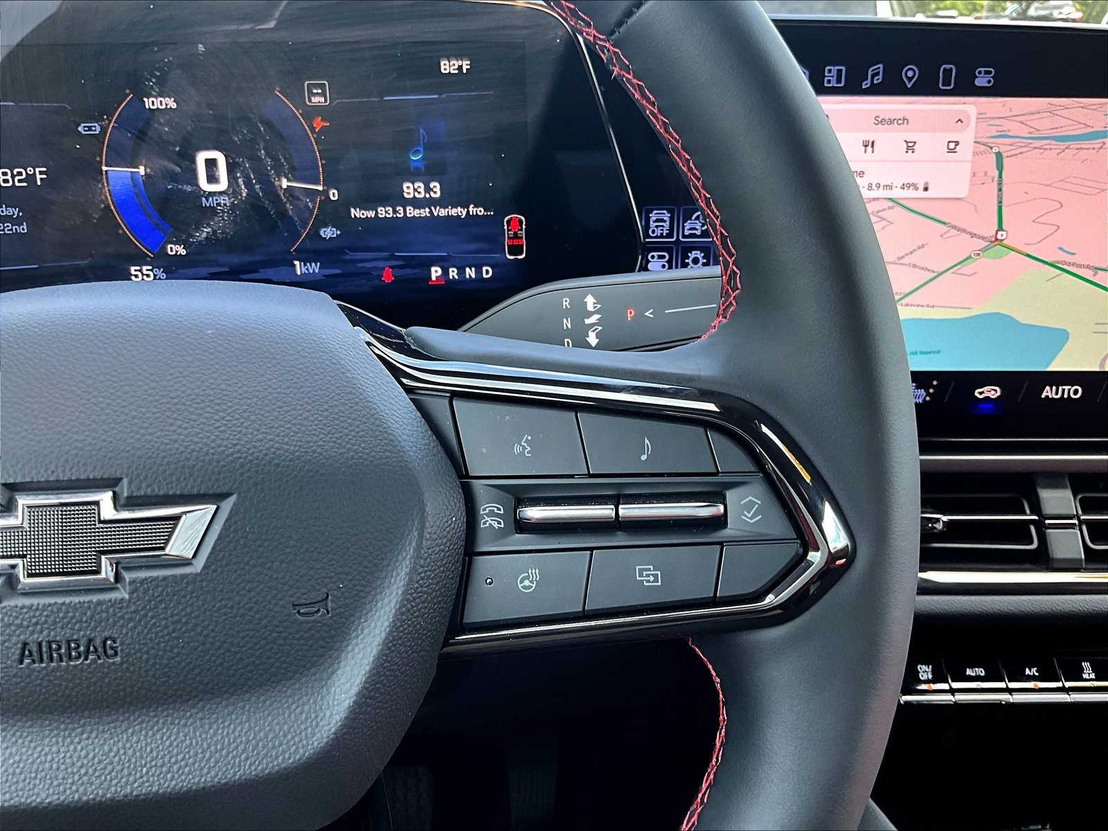 2025 Chevrolet Equinox EV RS - Photo 23