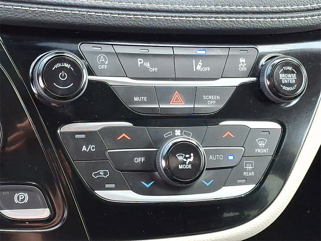 2022 Chrysler Pacifica Touring L - Photo 17