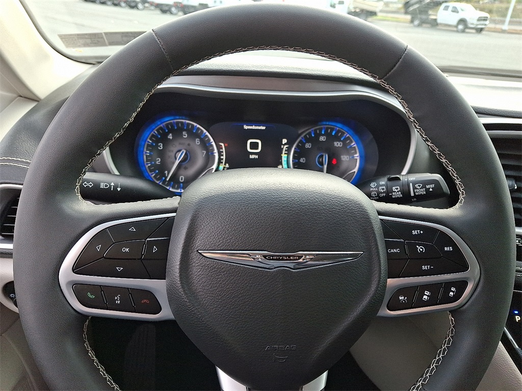 2022 Chrysler Pacifica Touring L - Photo 20