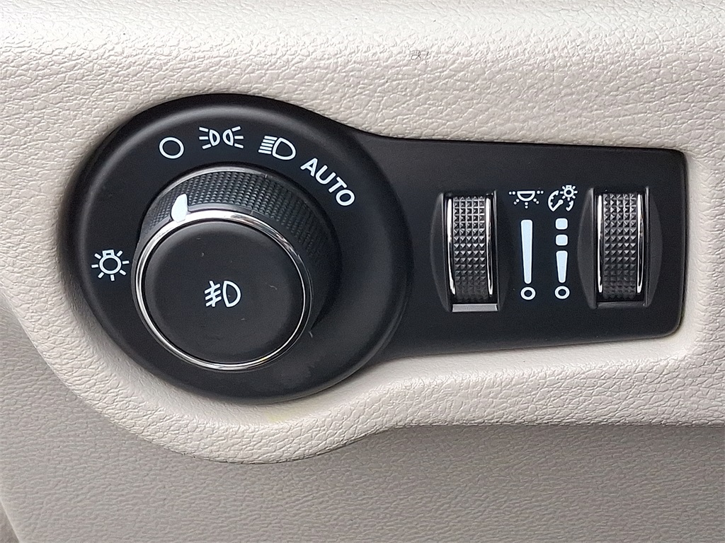 2022 Chrysler Pacifica Touring L - Photo 25