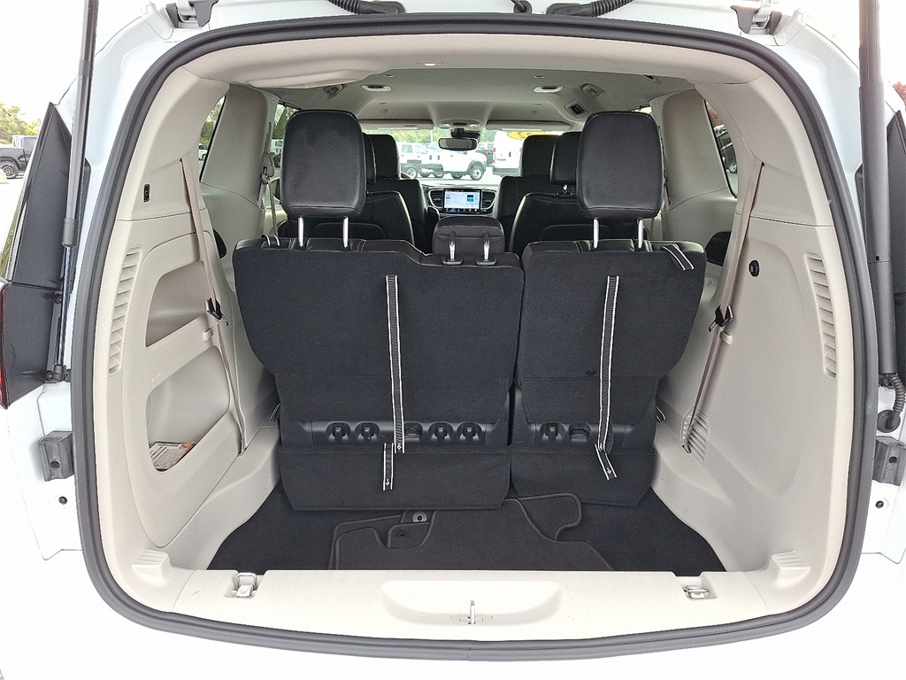 2022 Chrysler Pacifica Touring L - Photo 28