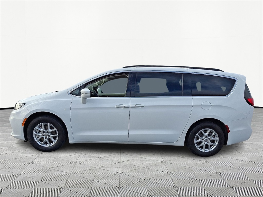 2022 Chrysler Pacifica Touring L - Photo 4