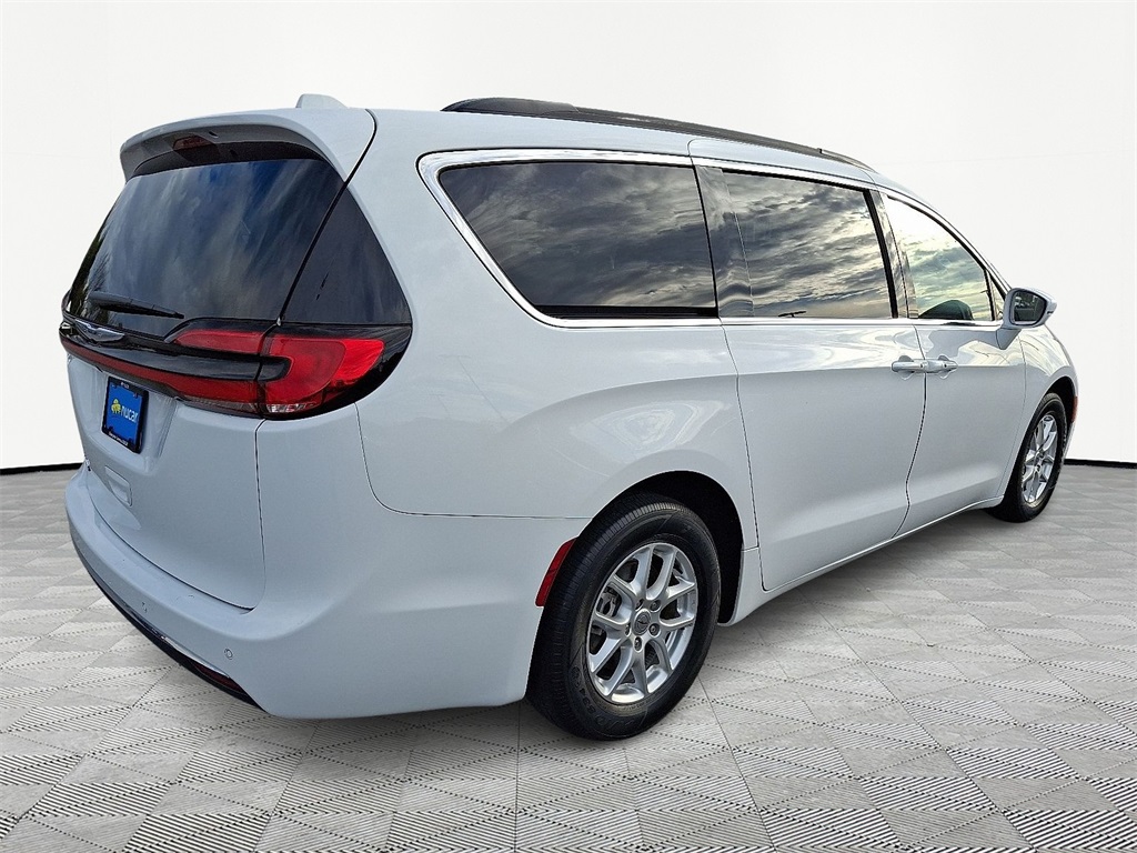2022 Chrysler Pacifica Touring L - Photo 7