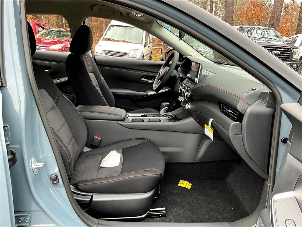 2025 Nissan Sentra SR - Photo 14