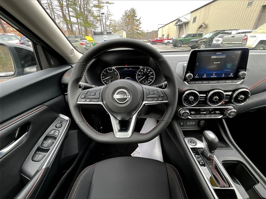 2025 Nissan Sentra SR - Photo 17