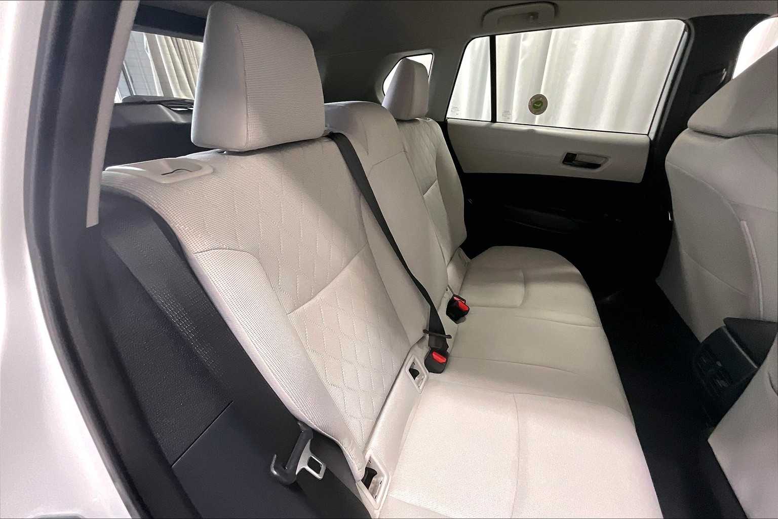 2023 Toyota Corolla Cross LE - Photo 16