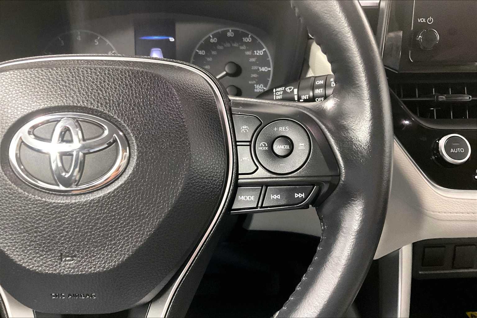 2023 Toyota Corolla Cross LE - Photo 23