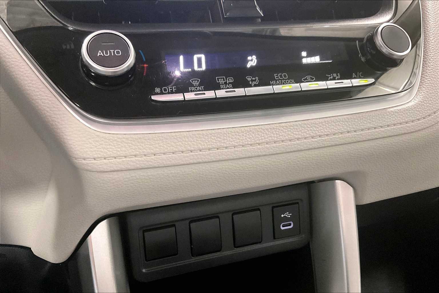 2023 Toyota Corolla Cross LE - Photo 25