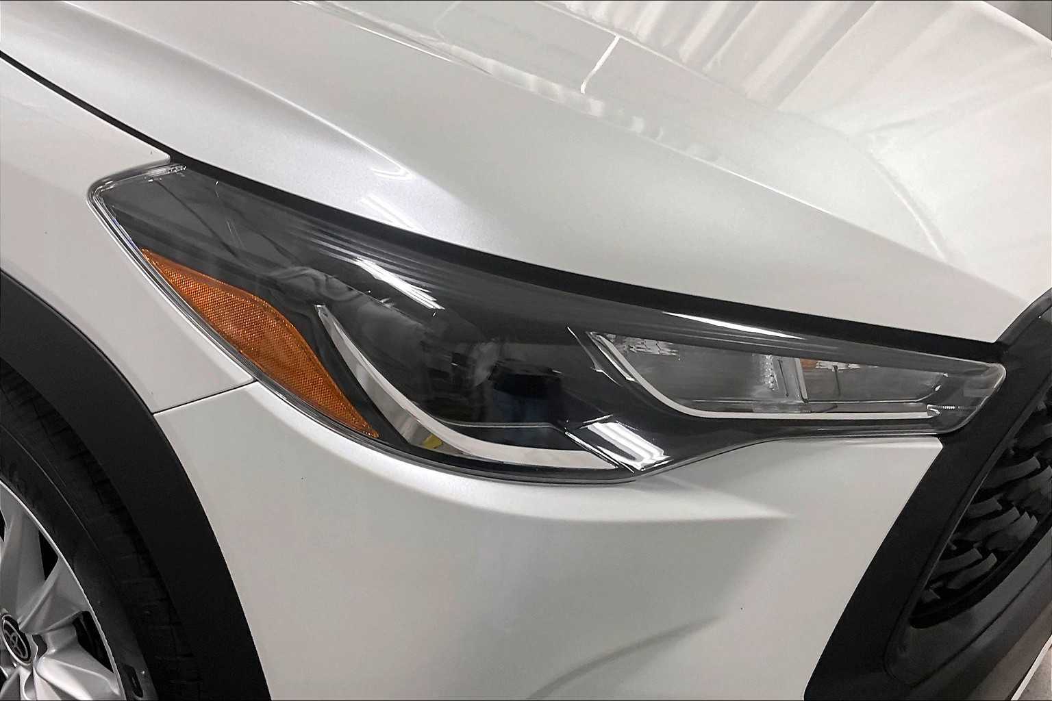 2023 Toyota Corolla Cross LE - Photo 31