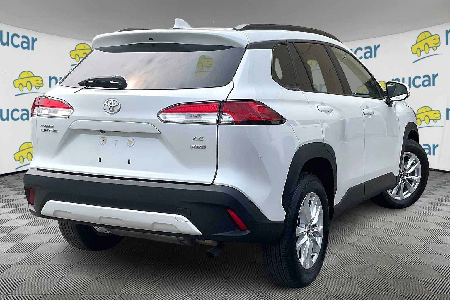 2023 Toyota Corolla Cross LE - Photo 6