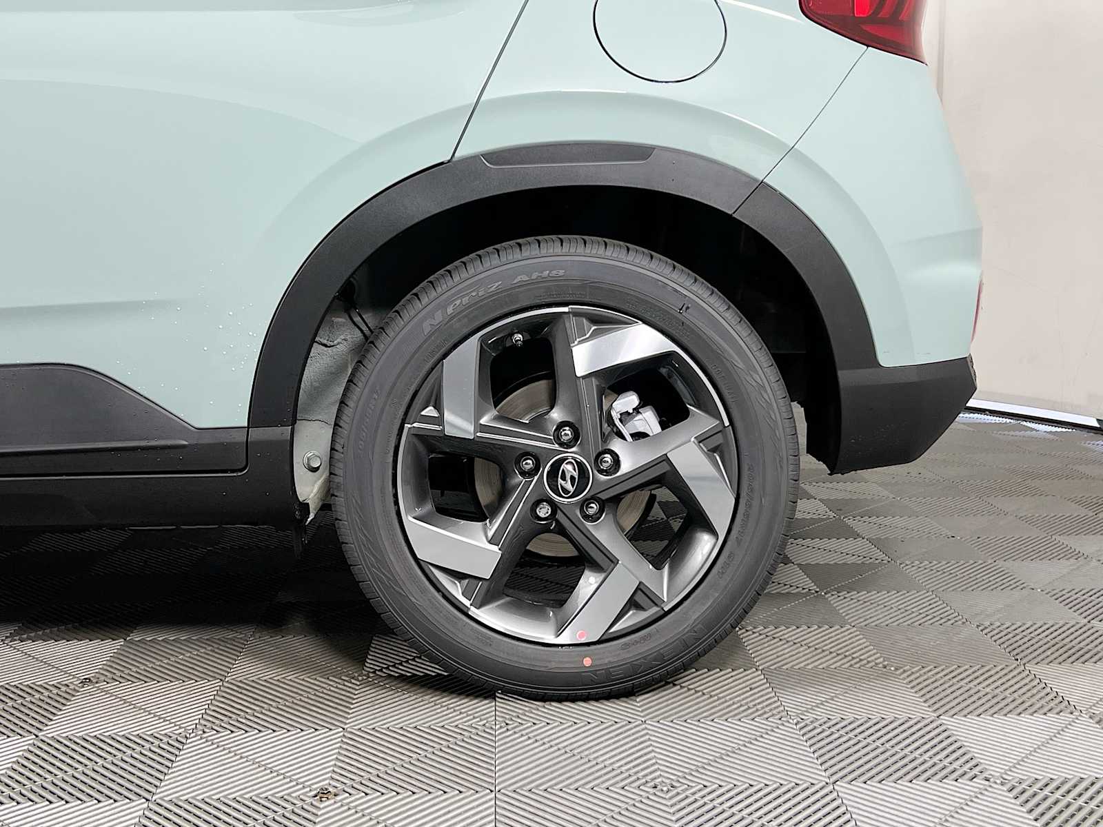 2025 Hyundai Venue Limited - Photo 19
