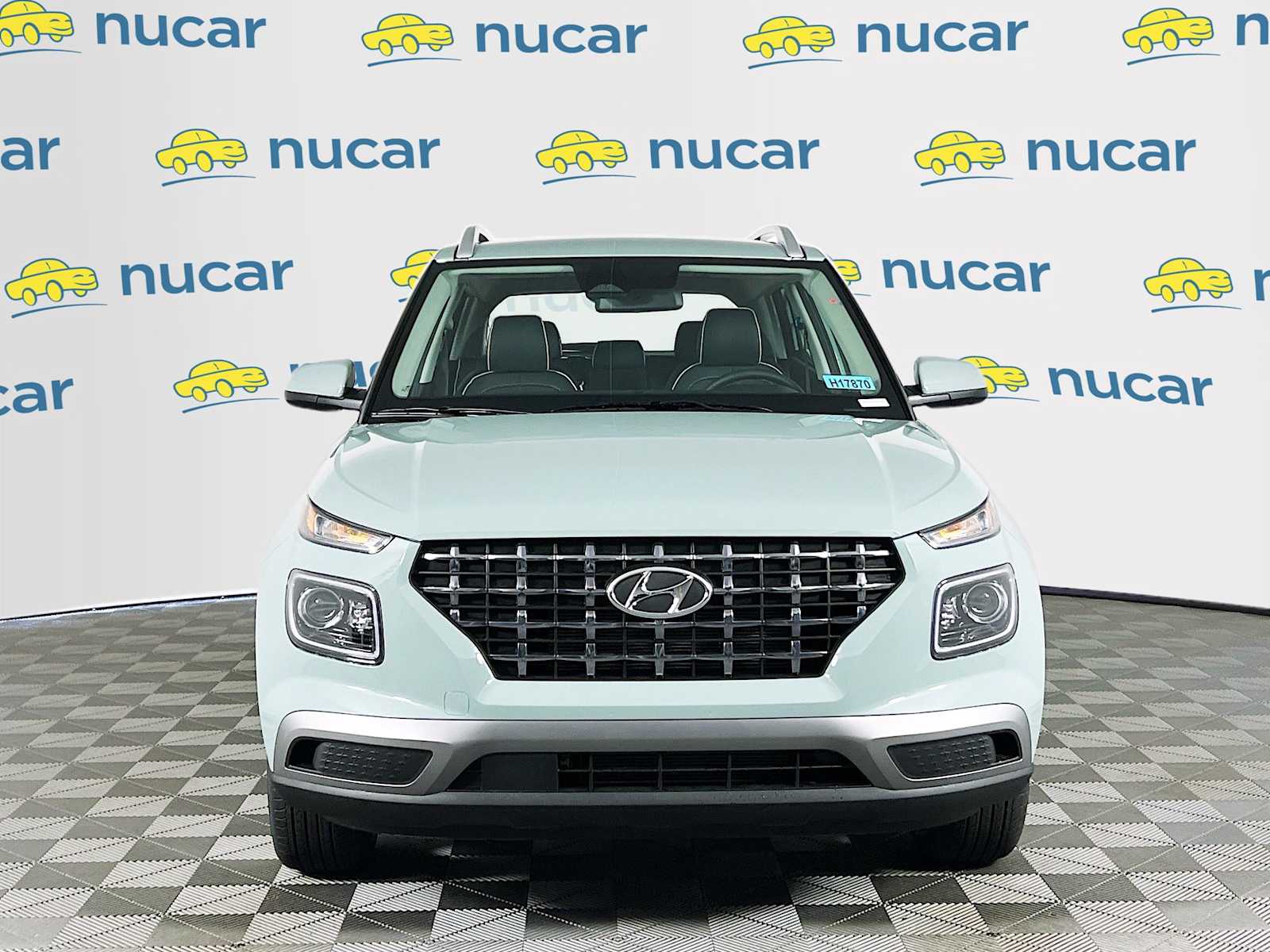 2025 Hyundai Venue Limited - Photo 2