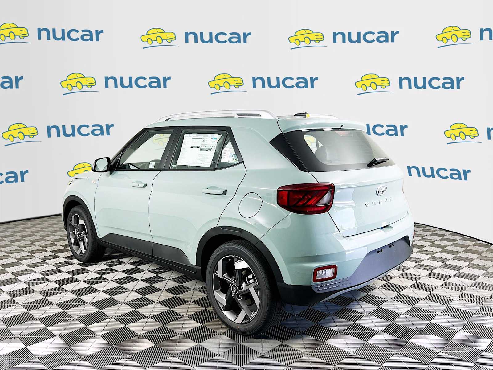 2025 Hyundai Venue Limited - Photo 4