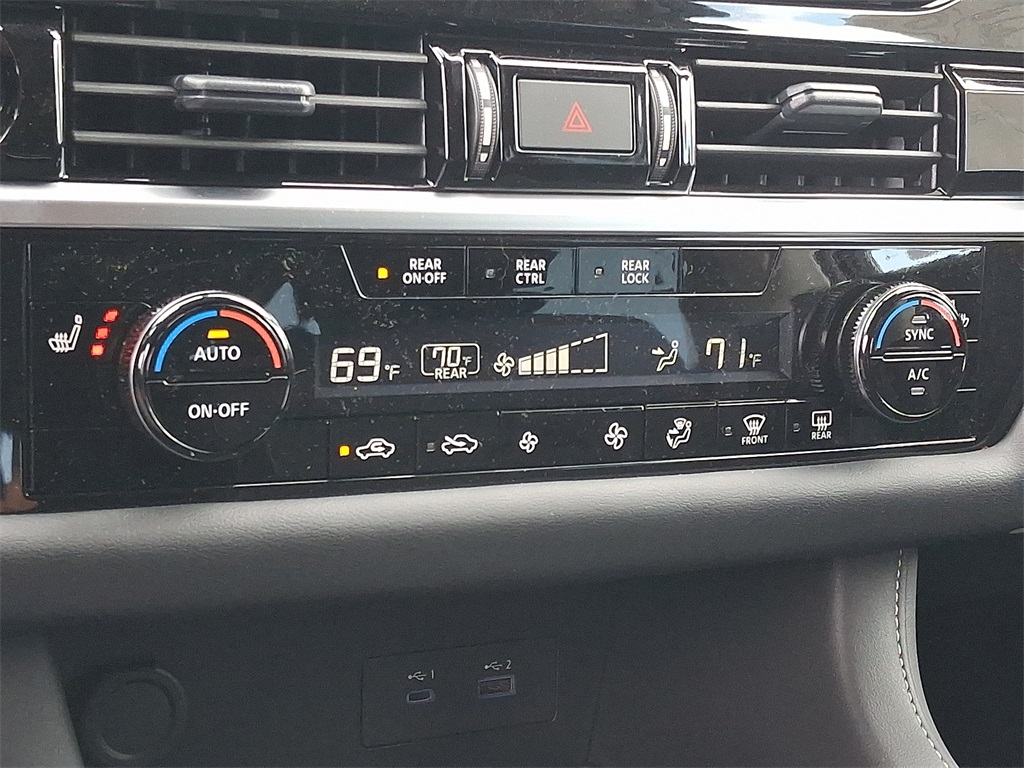 2025 Nissan Pathfinder SV - Photo 12
