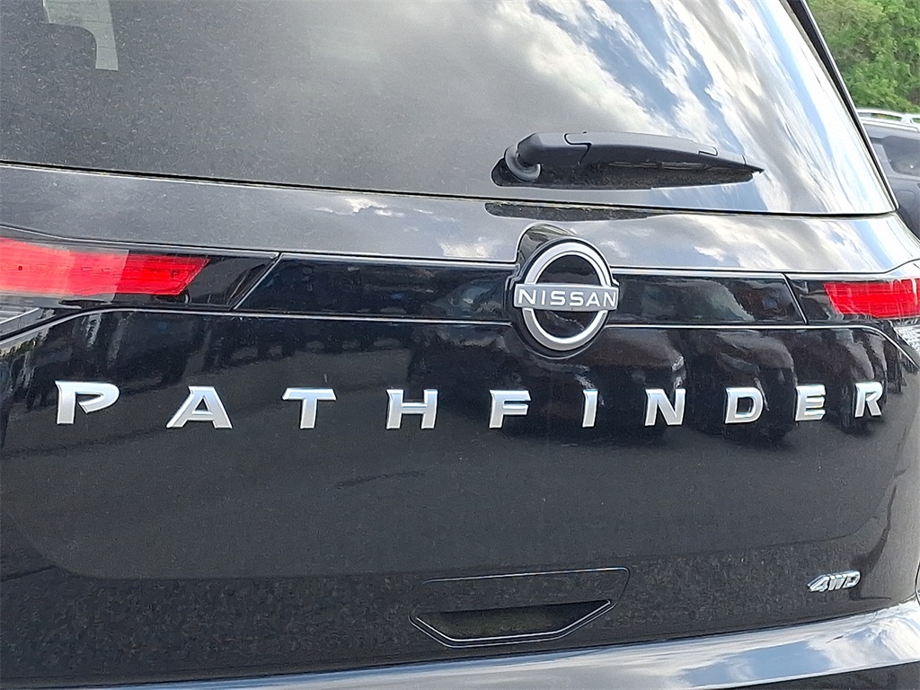 2025 Nissan Pathfinder SV - Photo 20