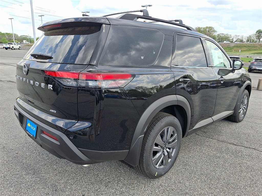 2025 Nissan Pathfinder SV - Photo 4