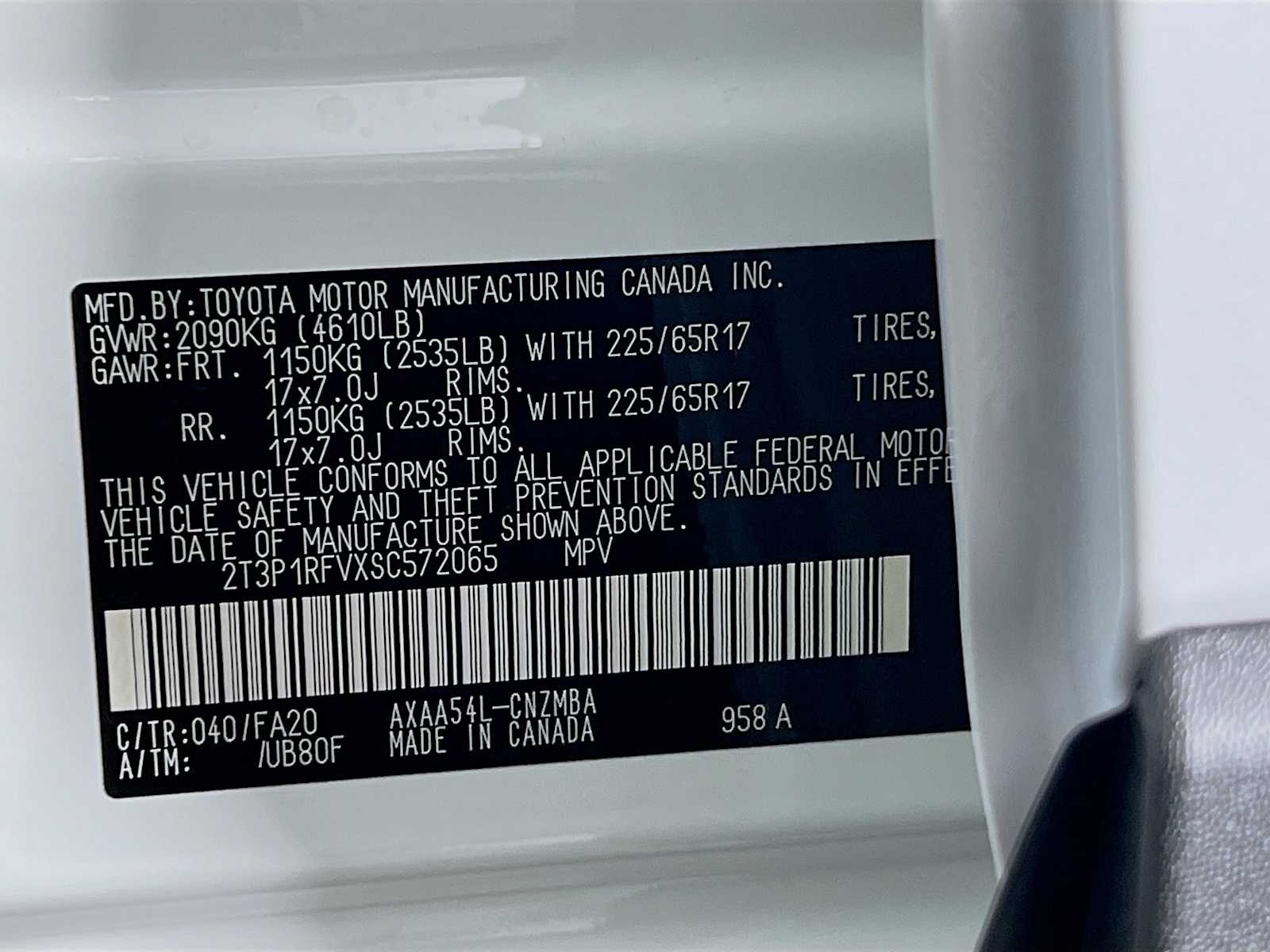 2025 Toyota RAV4 XLE - Photo 20