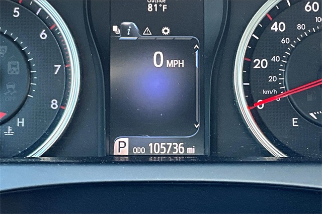 2017 Toyota Camry SE - Photo 3