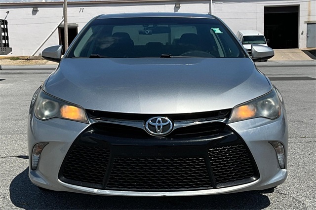 2017 Toyota Camry SE - Photo 4