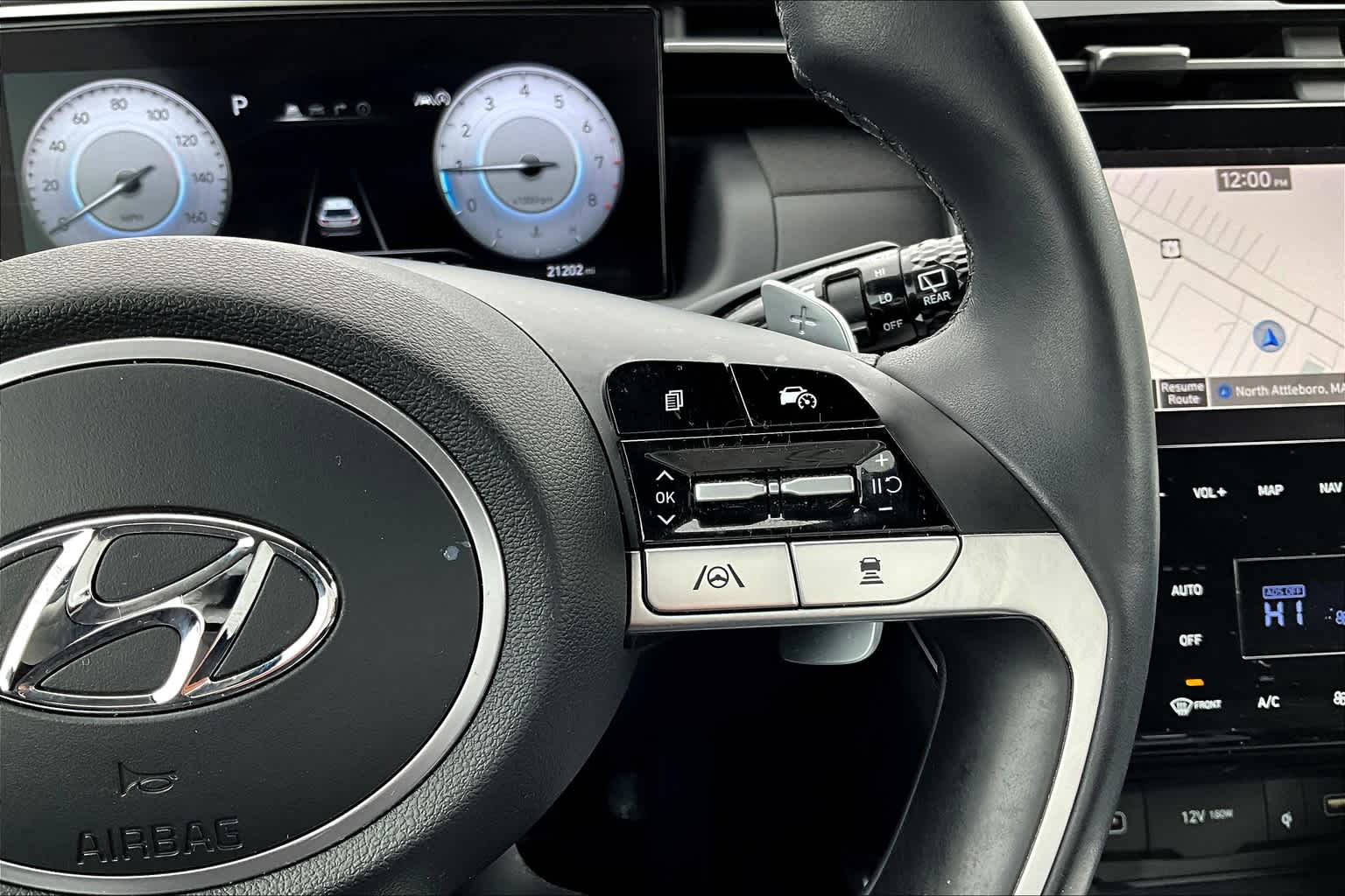 2022 Hyundai Tucson Limited - Photo 24