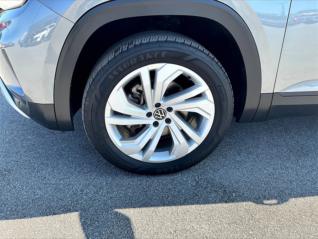 2022 Volkswagen Atlas 2.0T SE w/Technology - Photo 7