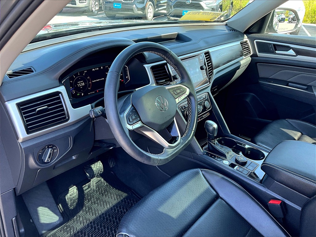 2022 Volkswagen Atlas 2.0T SE w/Technology - Photo 8