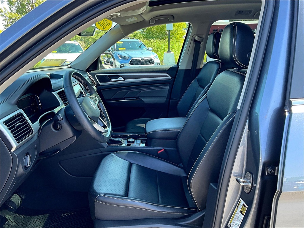 2022 Volkswagen Atlas 2.0T SE w/Technology - Photo 10