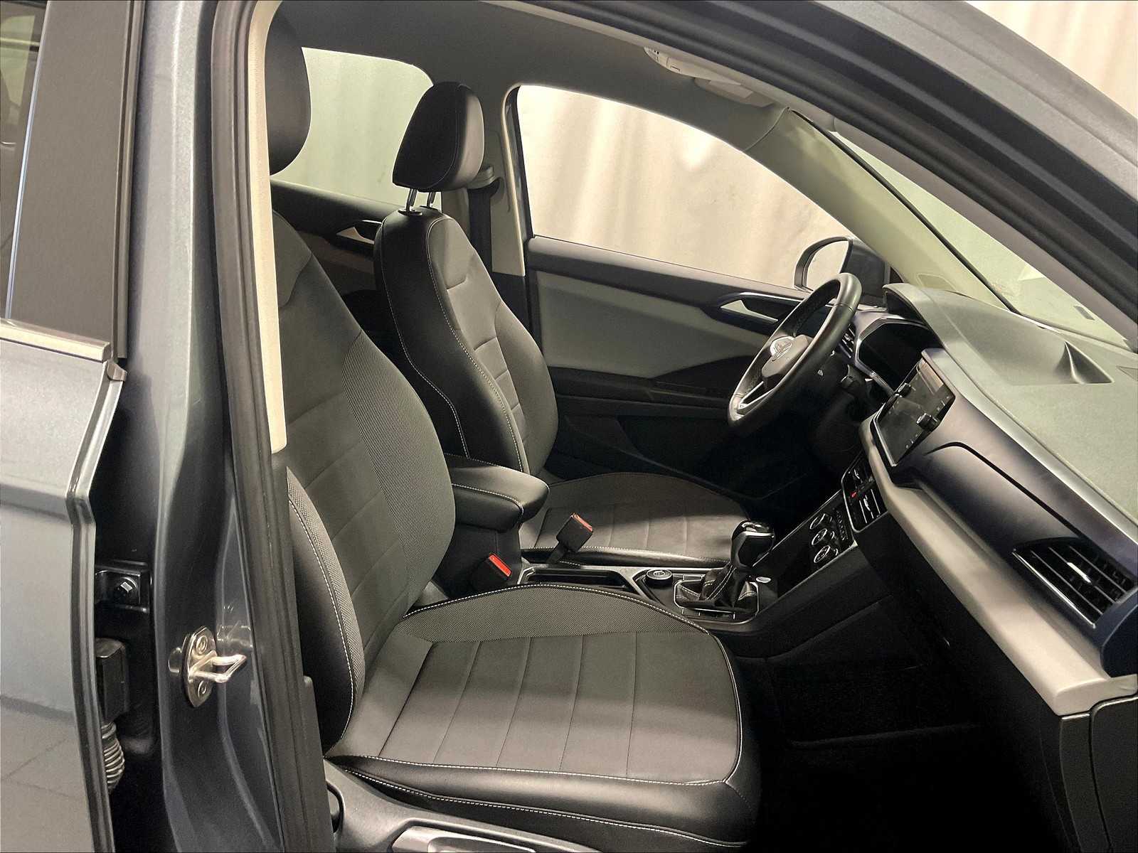 2022 Volkswagen Taos SE - Photo 11