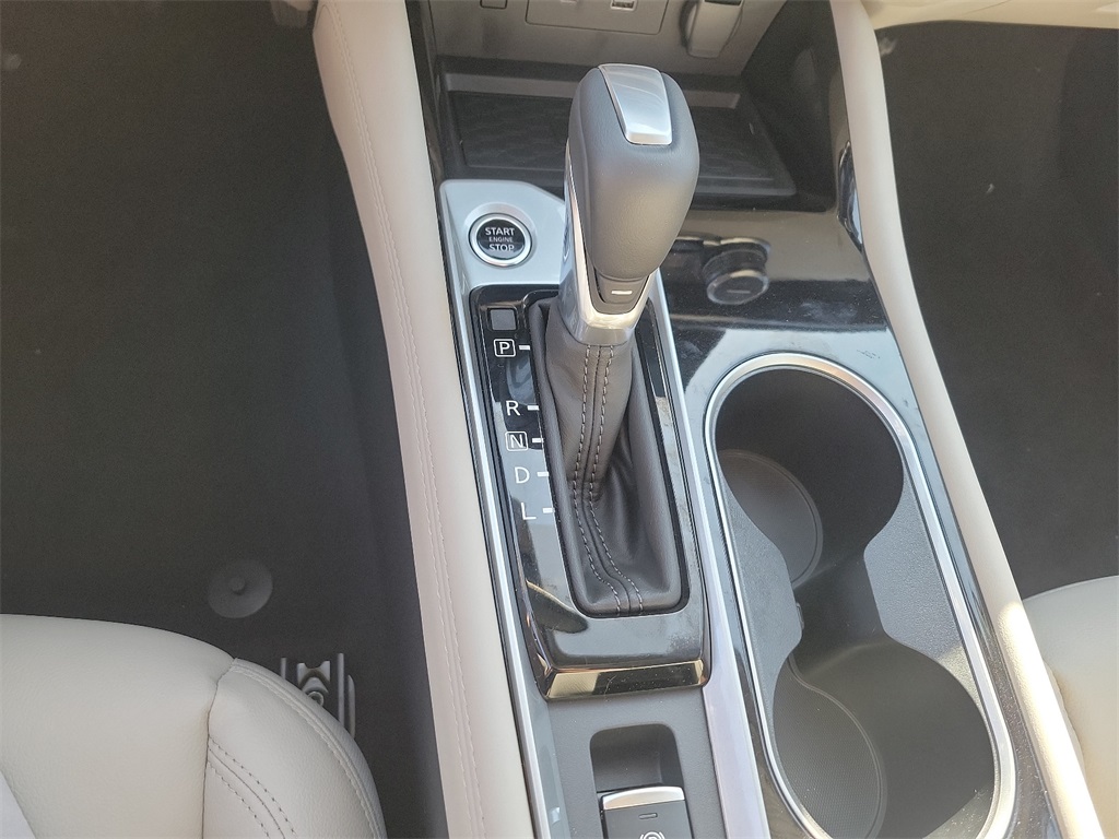 2025 Nissan Altima 2.5 SL - Photo 11