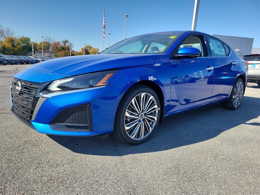 2025 Nissan Altima 2.5 SL - Photo 2