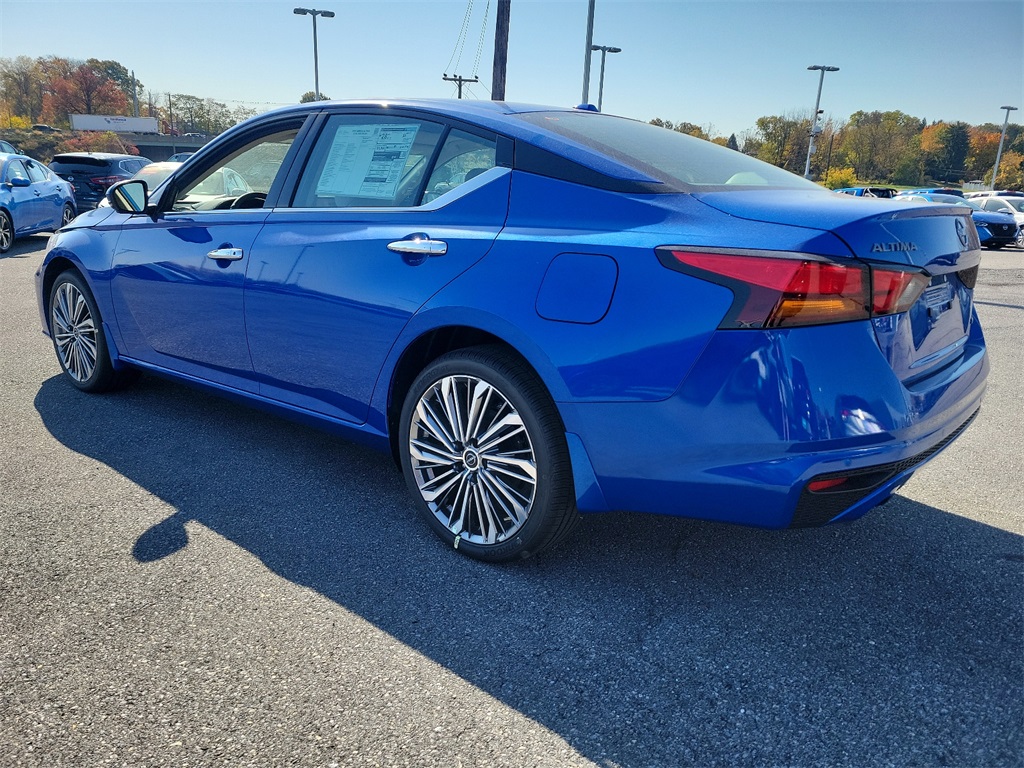 2025 Nissan Altima 2.5 SL - Photo 3