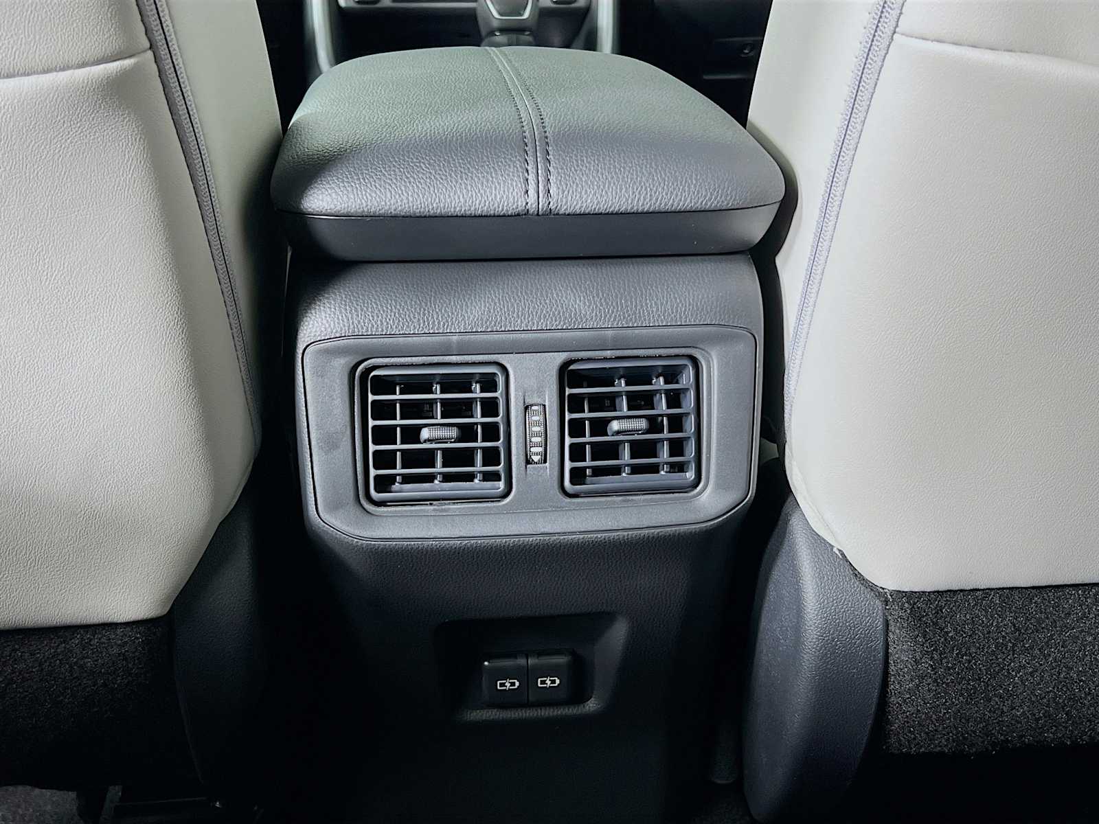 2025 Toyota RAV4 XLE Premium - Photo 14