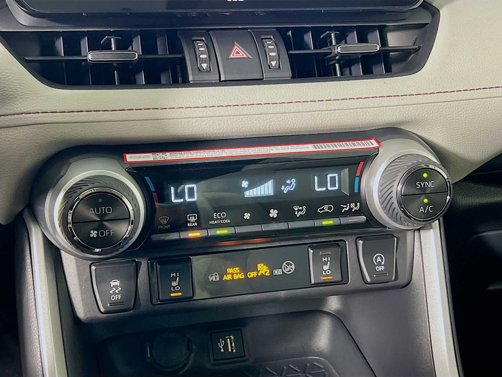2025 Toyota RAV4 XLE Premium - Photo 10