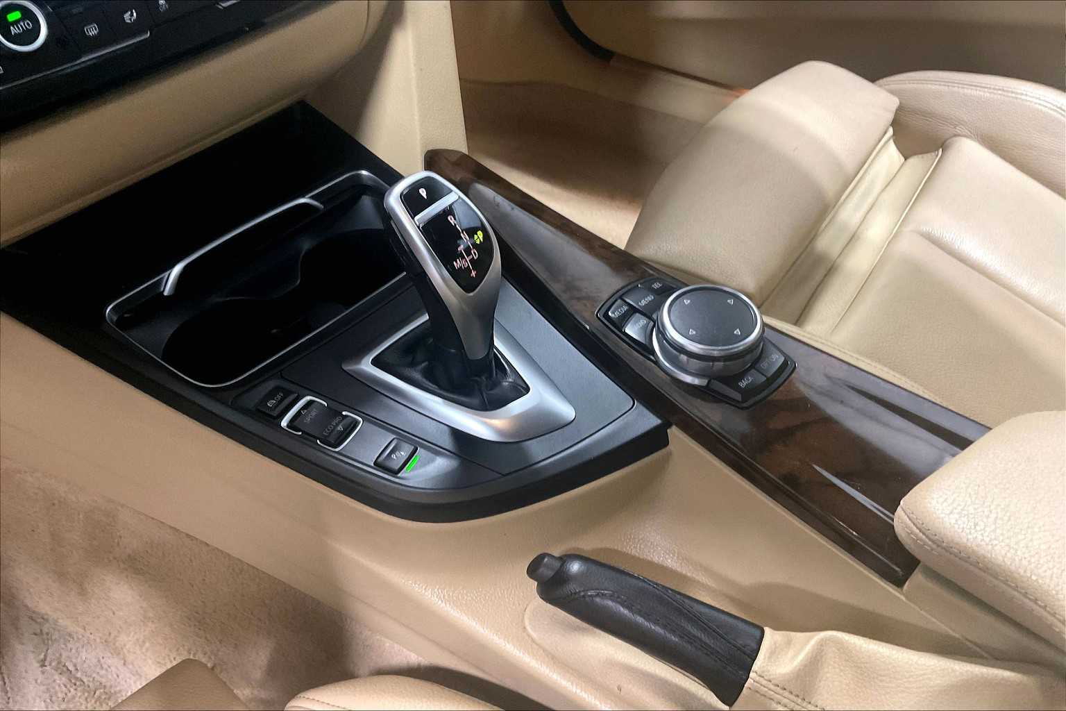 2016 BMW 3 Series 328i xDrive - Photo 20