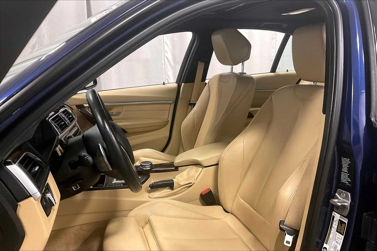 2016 BMW 3 Series 328i xDrive - Photo 10