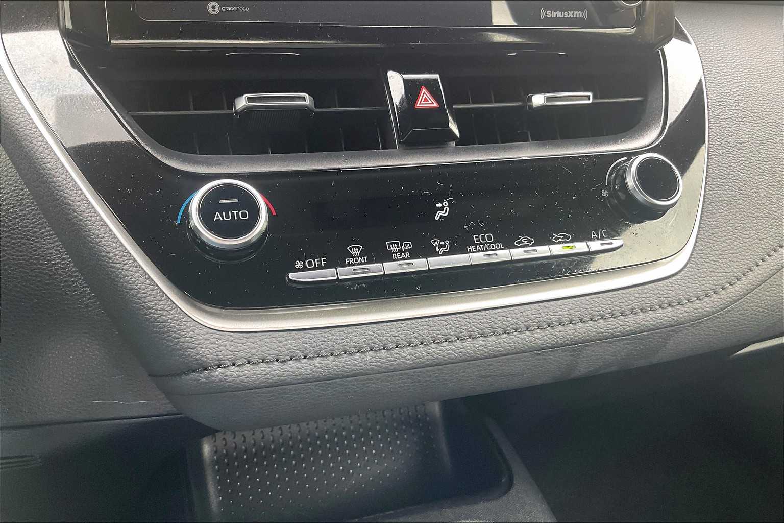 2022 Toyota Corolla SE - Photo 25