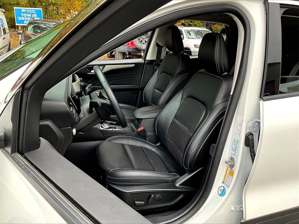 2021 Ford Escape SEL - Photo 10
