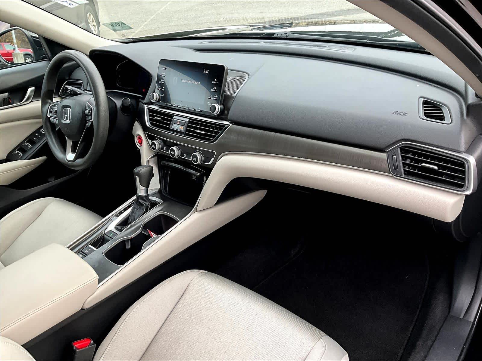 2018 Honda Accord LX 1.5T - Photo 14