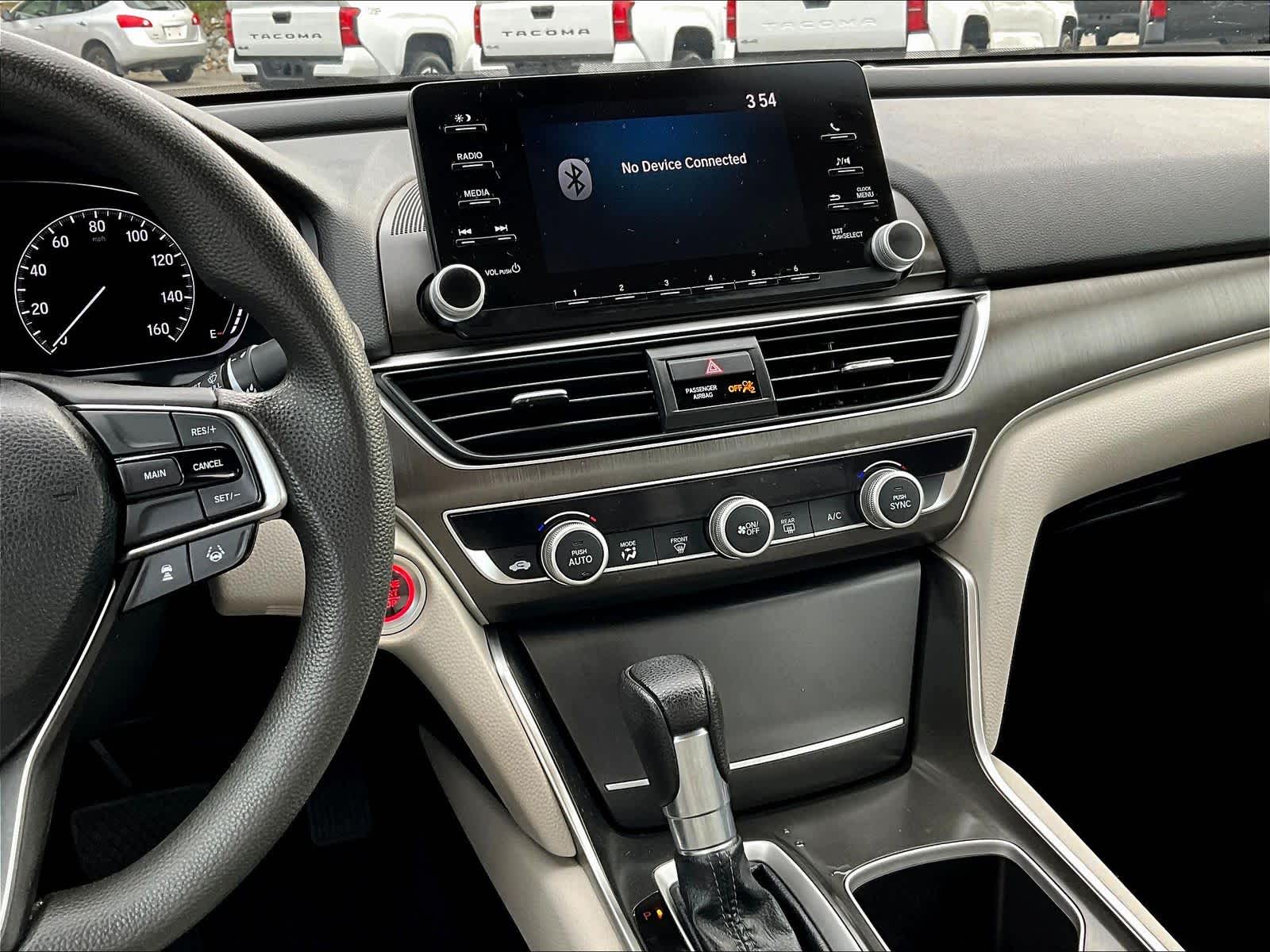 2018 Honda Accord LX 1.5T - Photo 18