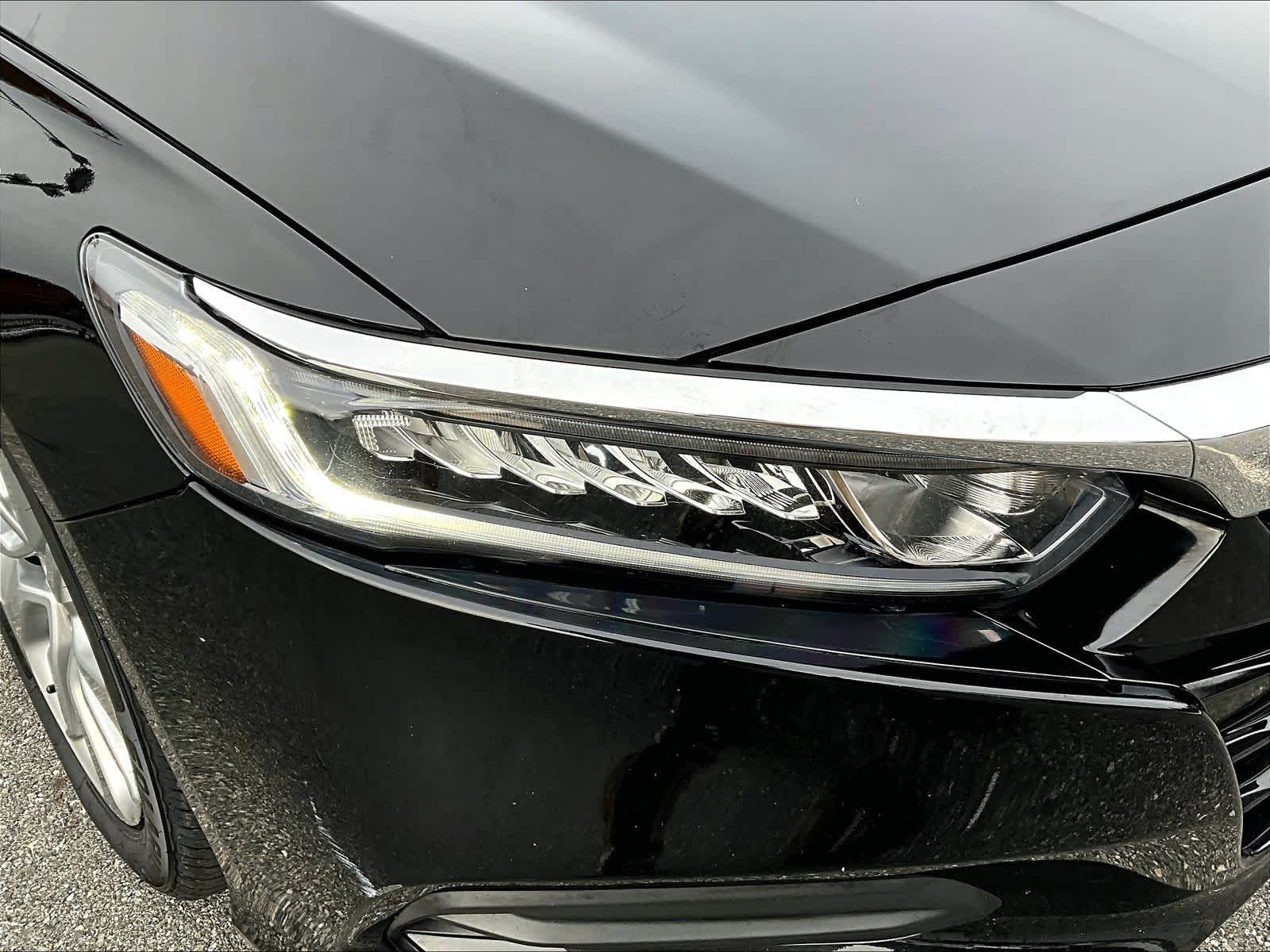 2018 Honda Accord LX 1.5T - Photo 31