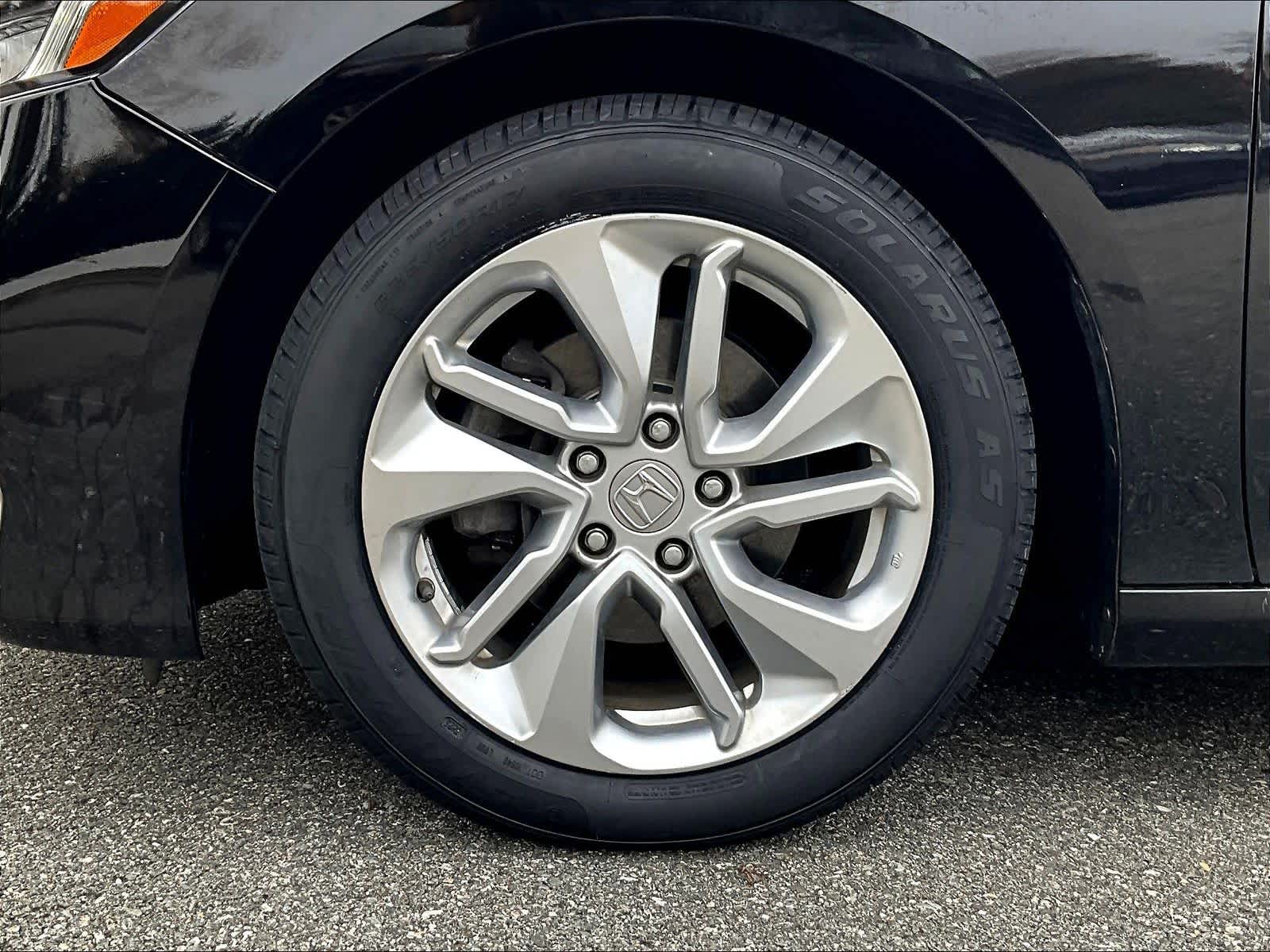 2018 Honda Accord LX 1.5T - Photo 7