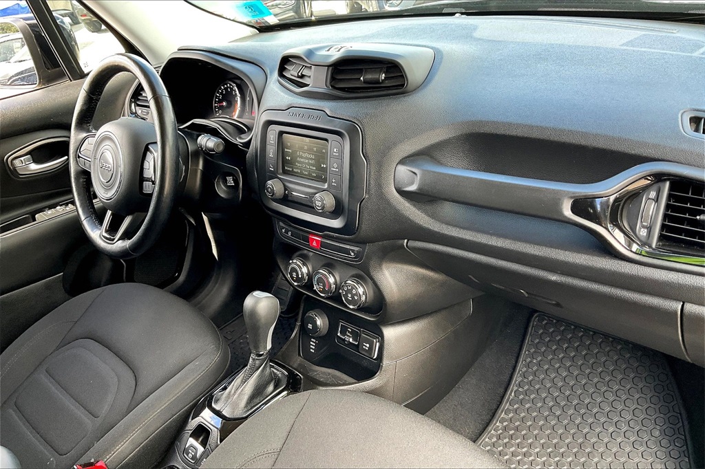 2017 Jeep Renegade Altitude - Photo 13