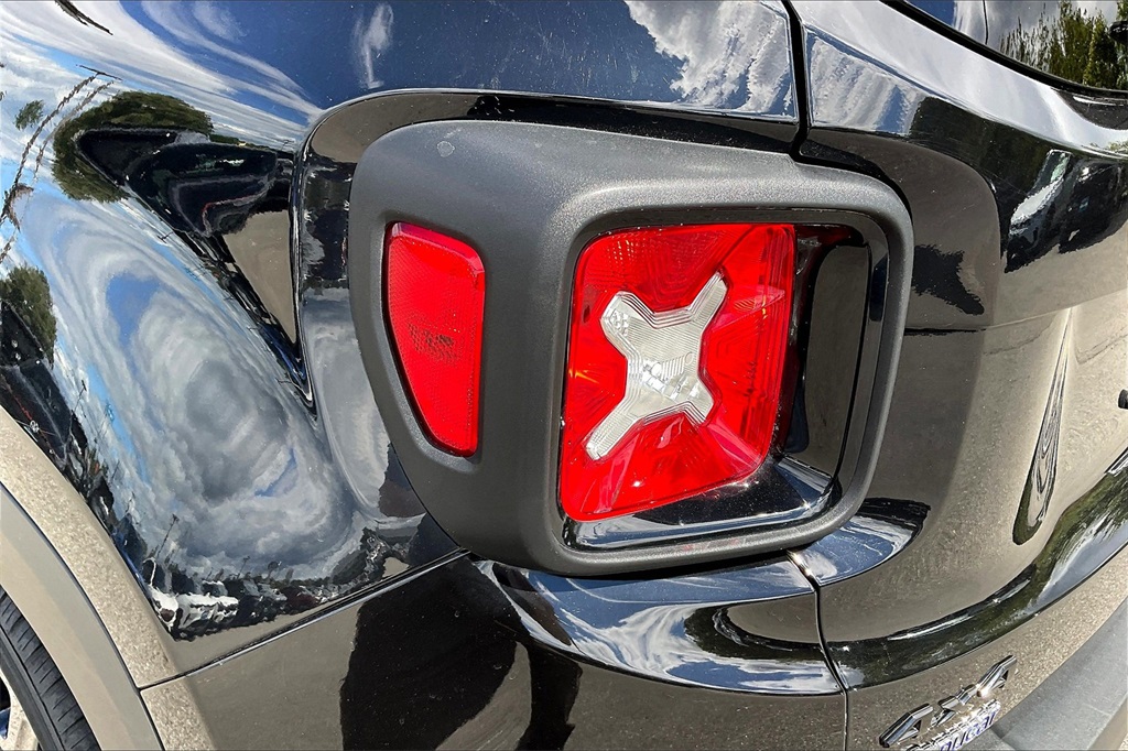2017 Jeep Renegade Altitude - Photo 28