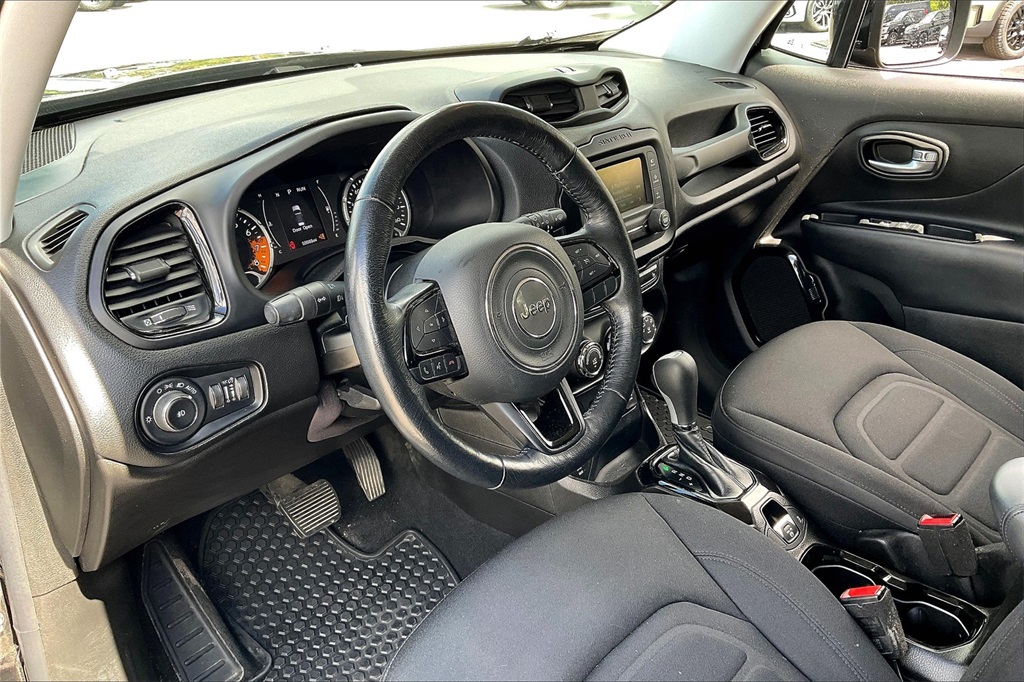 2017 Jeep Renegade Altitude - Photo 8