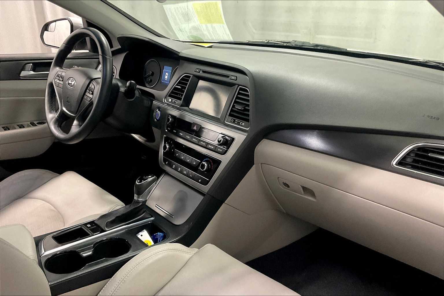 2017 Hyundai Sonata Sport - Photo 14